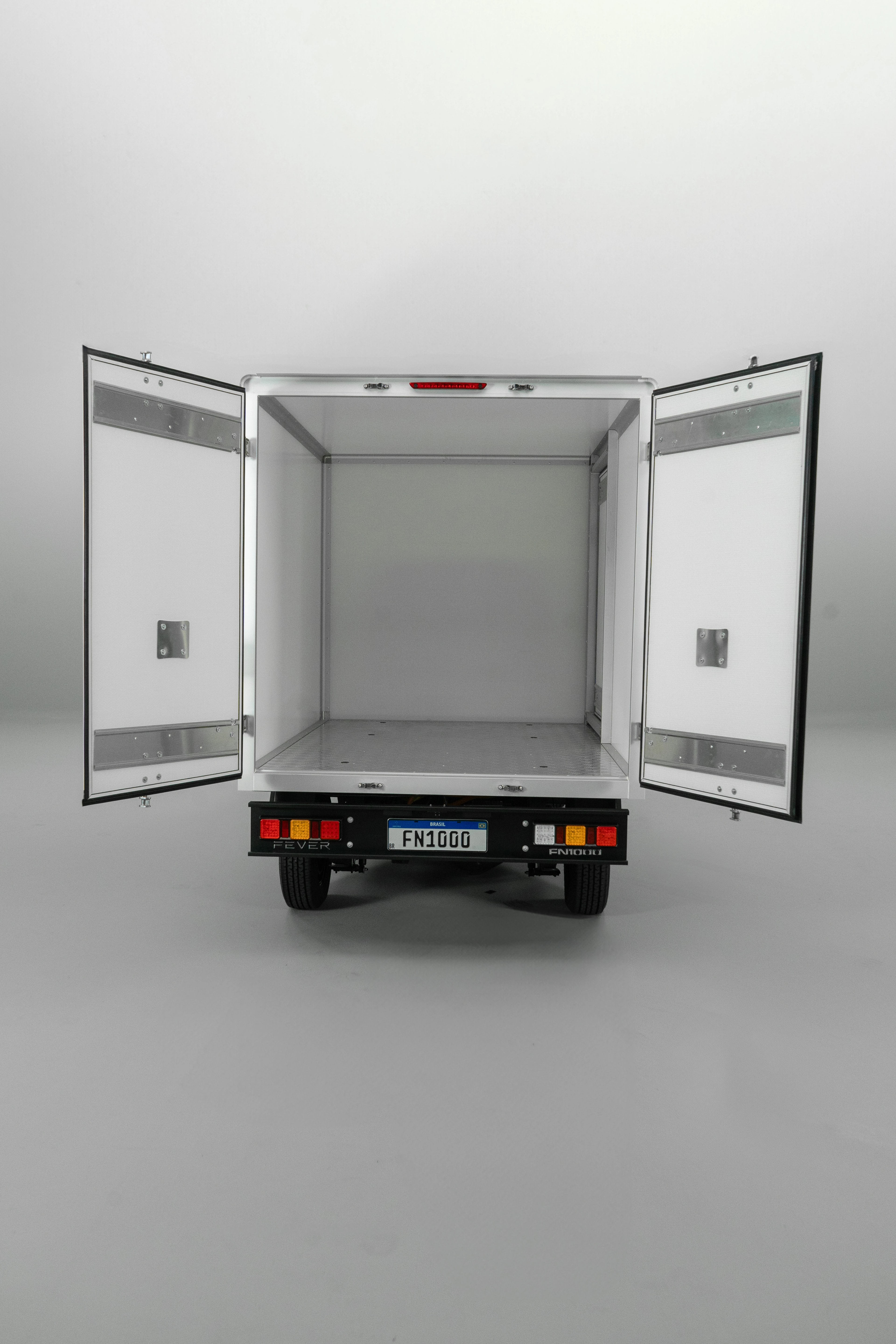 Baú de 5,2m³. Fever